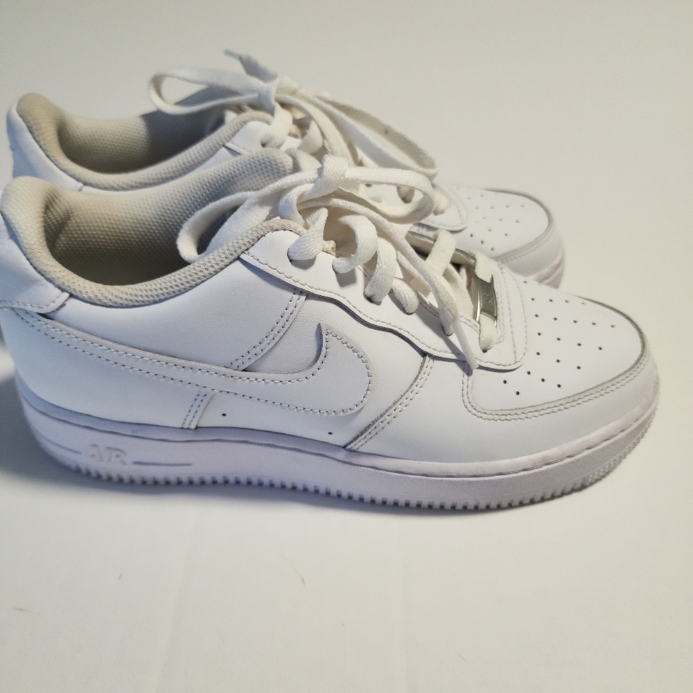 Nike Air Force 1 Low Casual White Shoes, Y7 Women 8.5 Men 7 - Picture 2 of 12